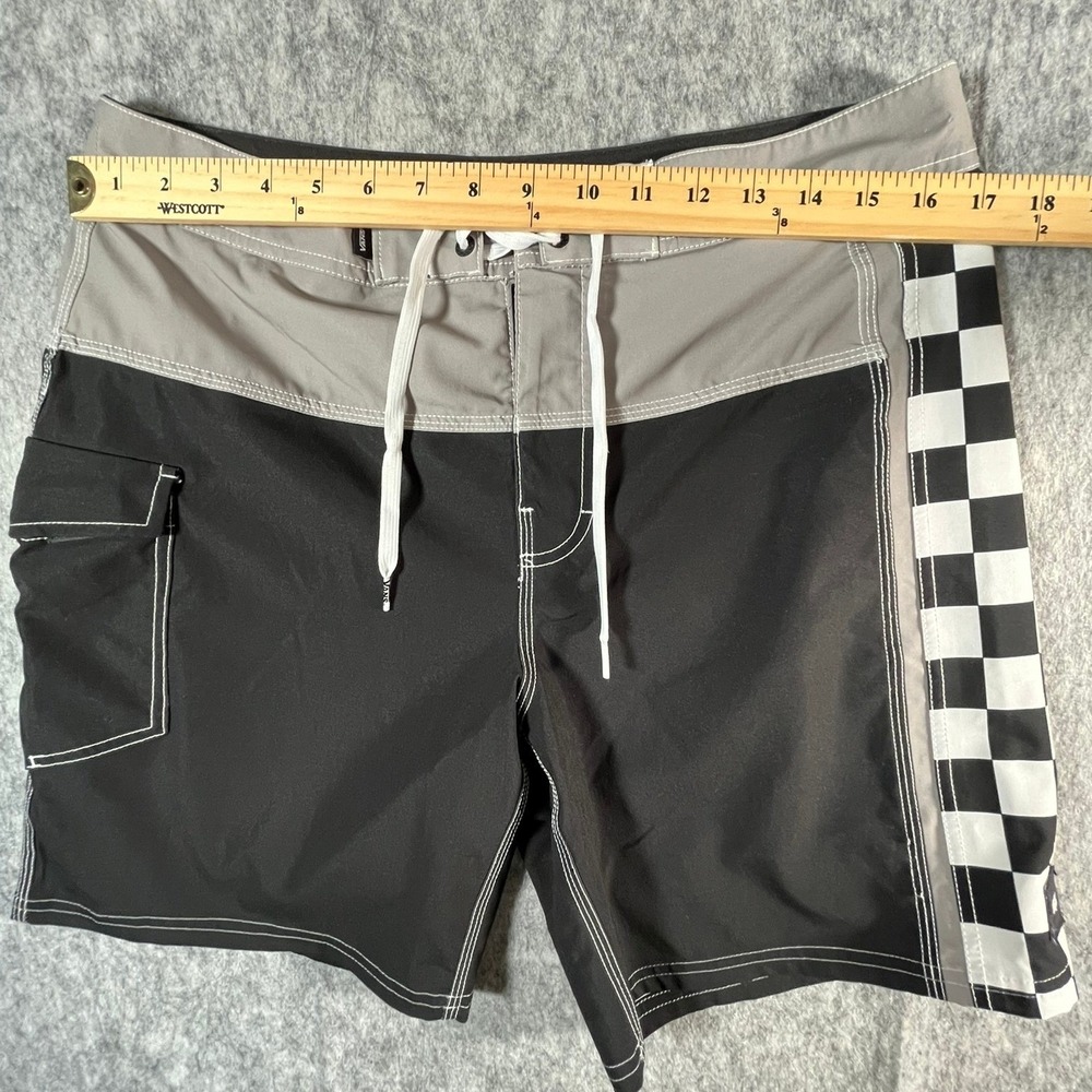 VANS Mens 32 Boardshorts Black Checkerboard Side 7" inseam - Picture 7 of 11